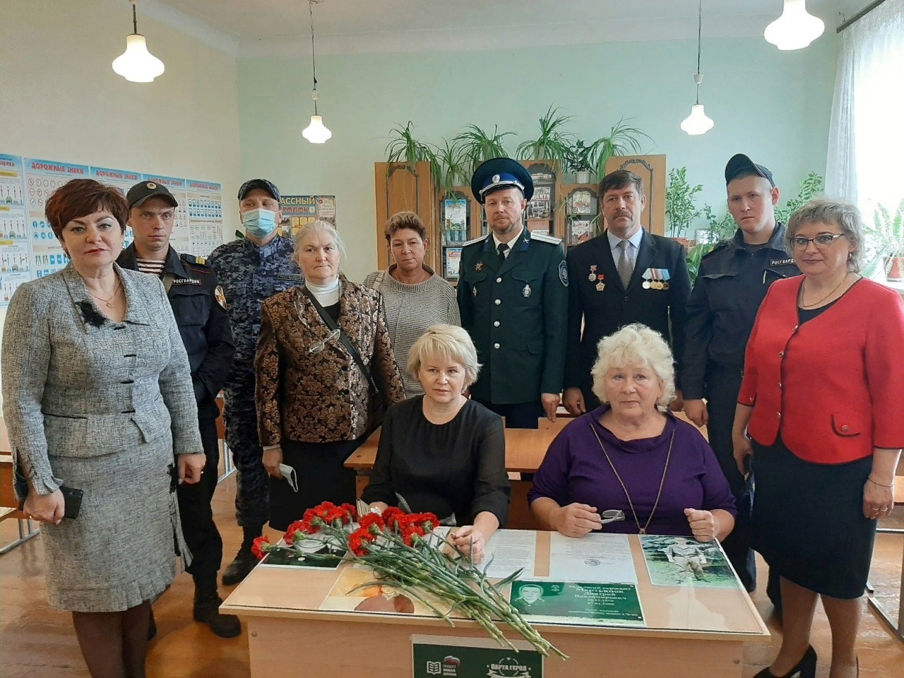 В школе Верхнего Уфалея открыли парту героя  