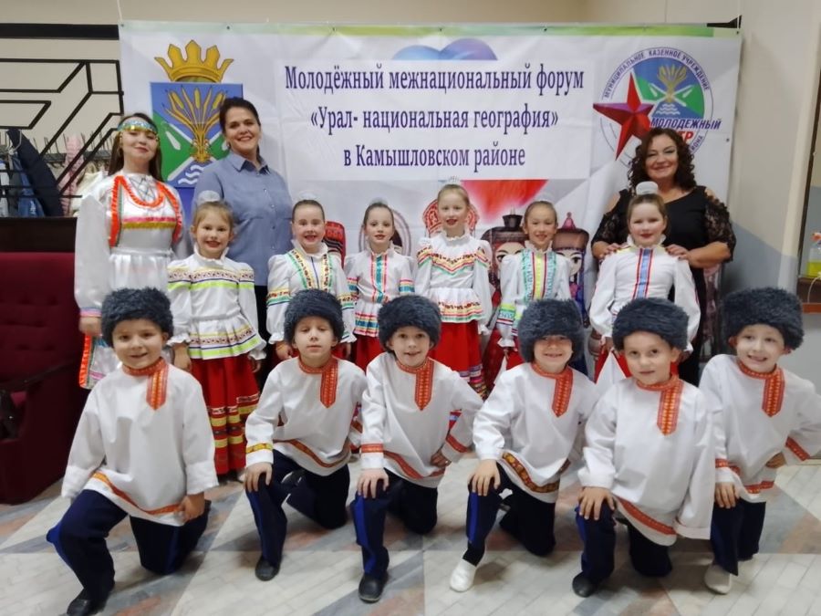 «Казачата Урала» выступили на межнациональном форуме под Камышловом «Казачата Урала» выступили на межнациональном форуме под Камышловом