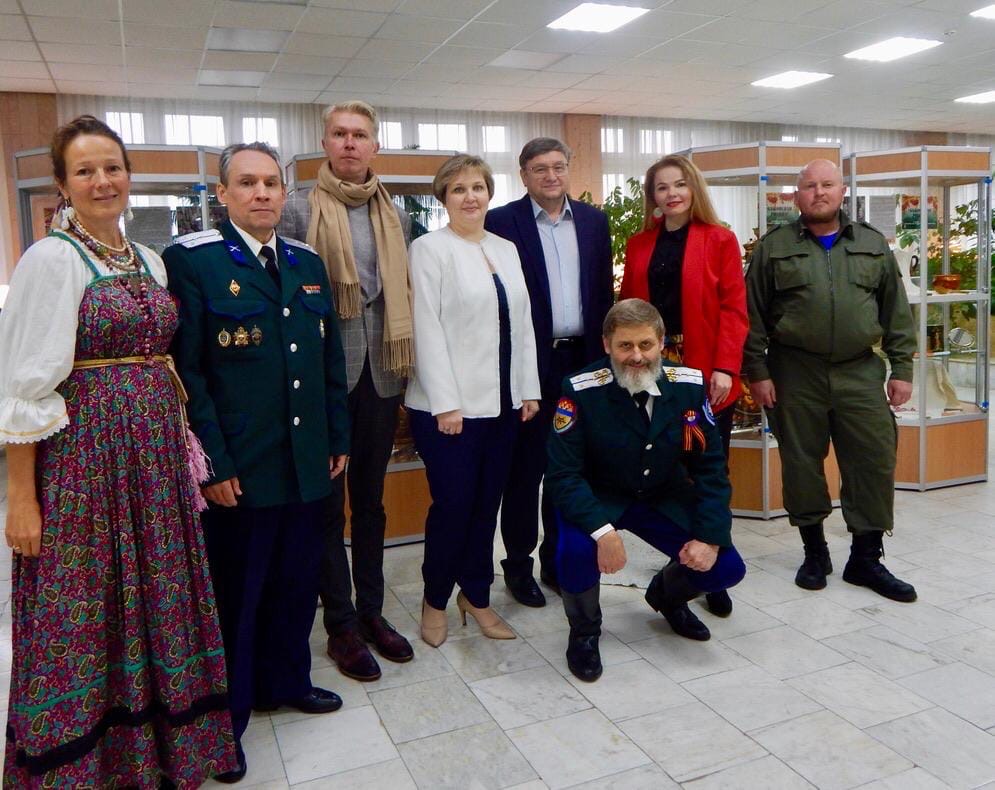 Оренбургские казаки присоединились к акции «Бажовская рябина» Оренбургские казаки присоединились к акции «Бажовская рябина»