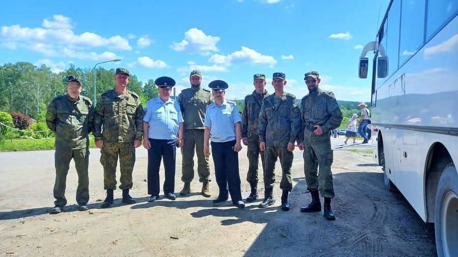 Казаки Миасса помогли в охране общественного порядка на Ильменском фестивале Казаки Миасса помогли в охране общественного порядка на Ильменском фестивале