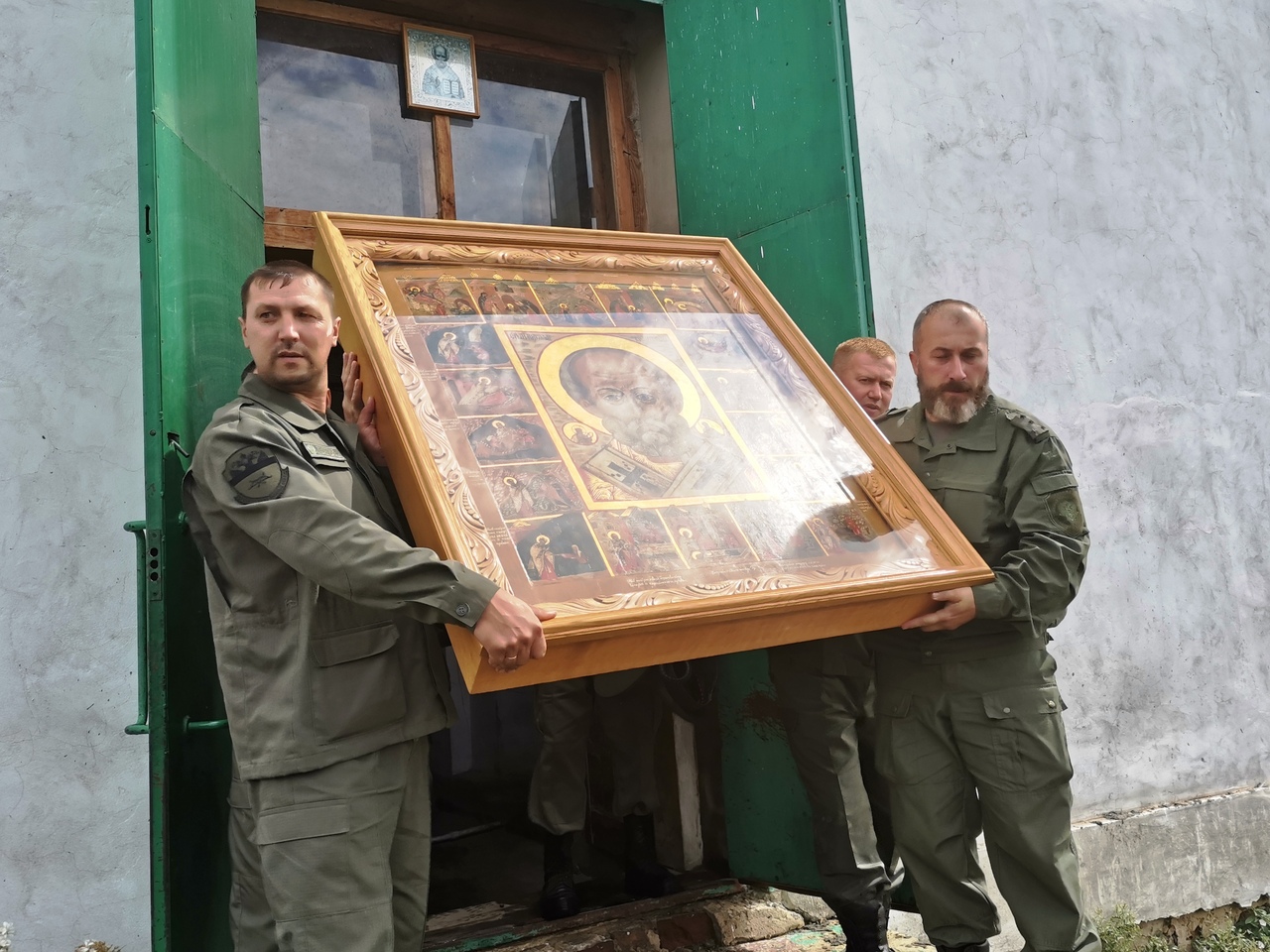Зауральские казаки помолились свт. Николаю Чудотворцу на праздничном богослужении в селе Утятском Зауральские казаки помолились свт. Николаю Чудотворцу на праздничном богослужении в селе Утятском