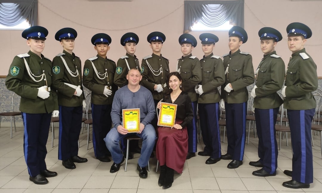 Верхнеуральские кадеты приняли участие в добровольческом балу Верхнеуральские кадеты приняли участие в добровольческом балу