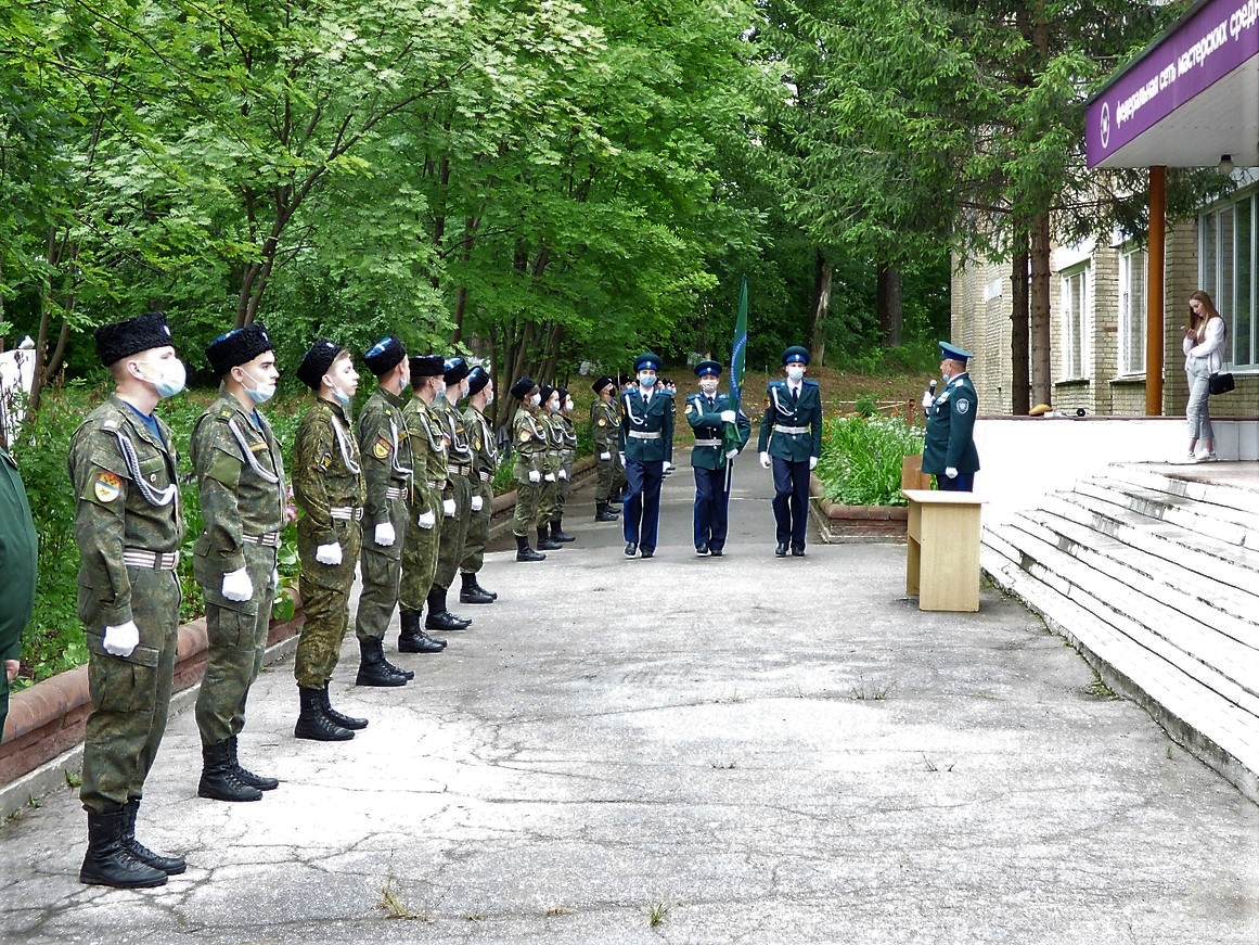В Казачьем кадетском корпусе г. Златоуста вручили дипломы выпускникам В Казачьем кадетском корпусе г. Златоуста вручили дипломы выпускникам