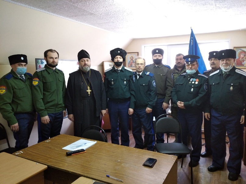 На отчетно-выборном круге Верхеуфалейские казаки избрали нового атамана На отчетно-выборном круге Верхеуфалейские казаки избрали нового атамана