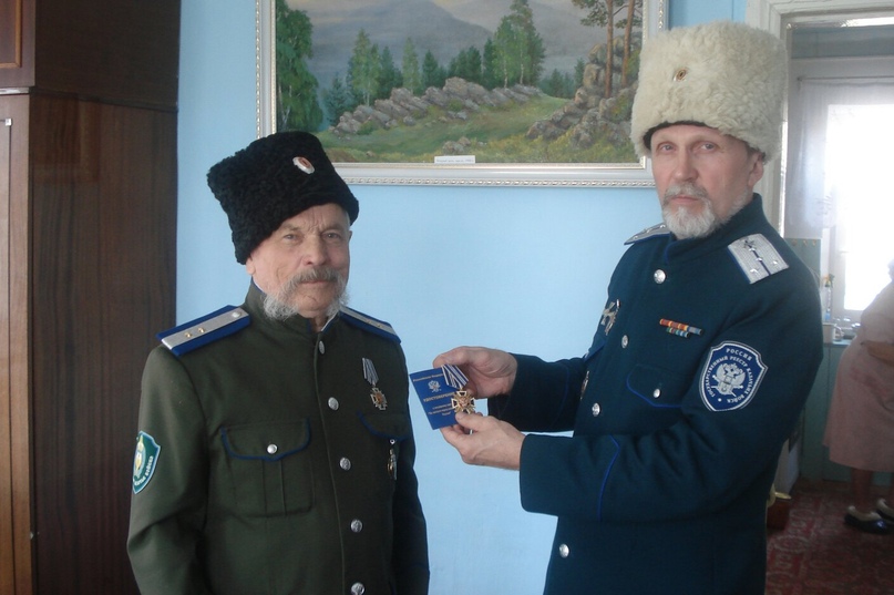 Казаки Оренбургского казачьего войска поздравили с 80-летием старейшину войска В.Д. Фатеева Казаки Оренбургского казачьего войска поздравили с 80-летием старейшину войска В.Д. Фатеева