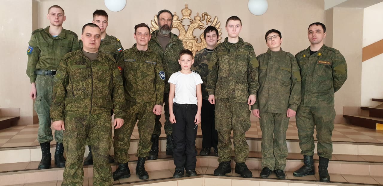 В Чебаркуле казаки ОКВ посетили танковую дивизию В Чебаркуле казаки ОКВ посетили танковую дивизию