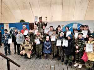 В Екатеринбурге прошли состязания военно-патриотических клубов В Екатеринбурге прошли состязания военно-патриотических клубов