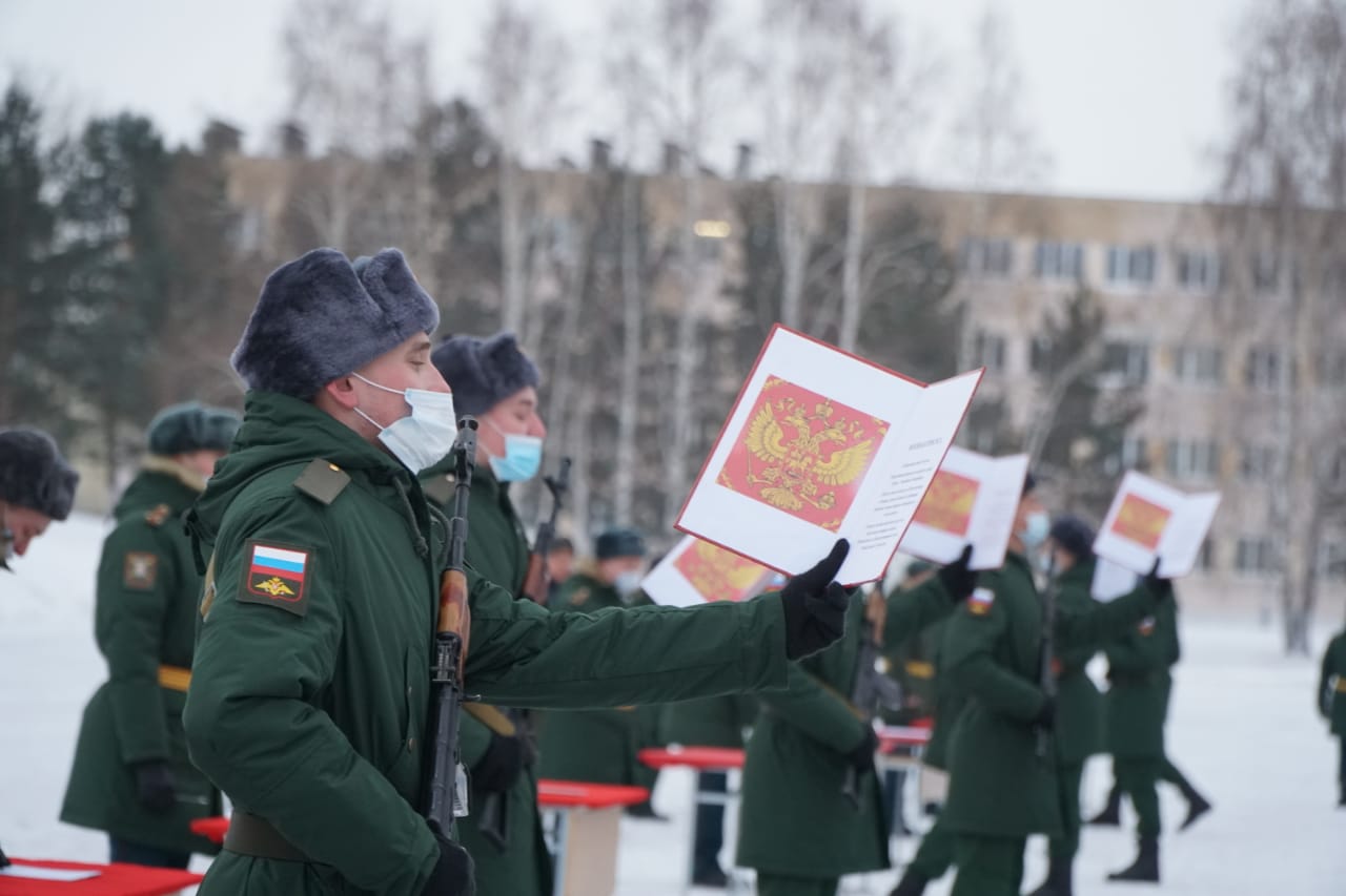 Новое пополнение в гвардейской дивизии Новое пополнение в гвардейской дивизии