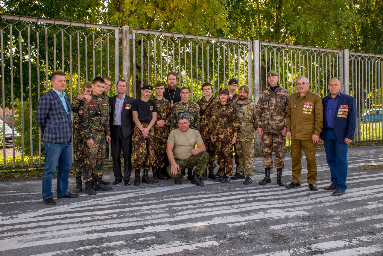 Златоустовские кадеты приняли участие в эстафете «Полки Победы» Златоустовские кадеты приняли участие в эстафете «Полки Победы»