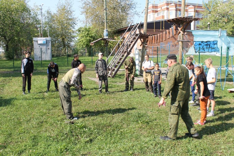 Атаман куреня в Свердловской области провел занятие по тактической медицине для жителей Краснотурьинска