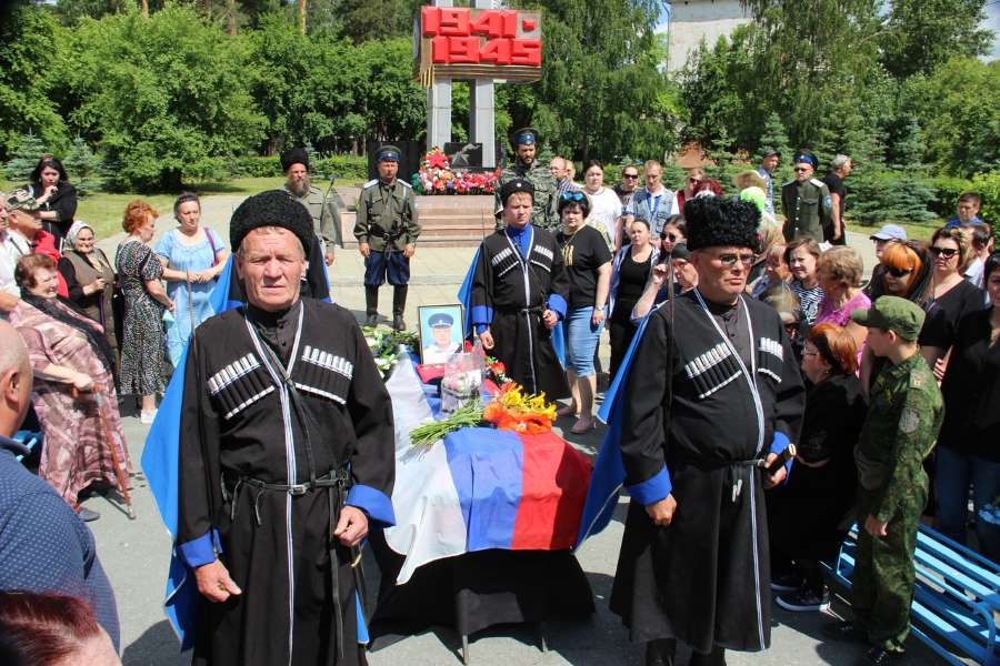В Рефтинском простились с атаманом станицы «Ильинская» Владимиром Фоминым