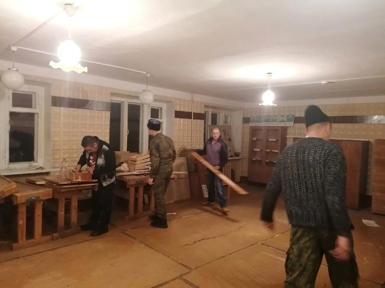 В Челябинской области казаки обустраивают учебные классы В Челябинской области казаки обустраивают учебные классы