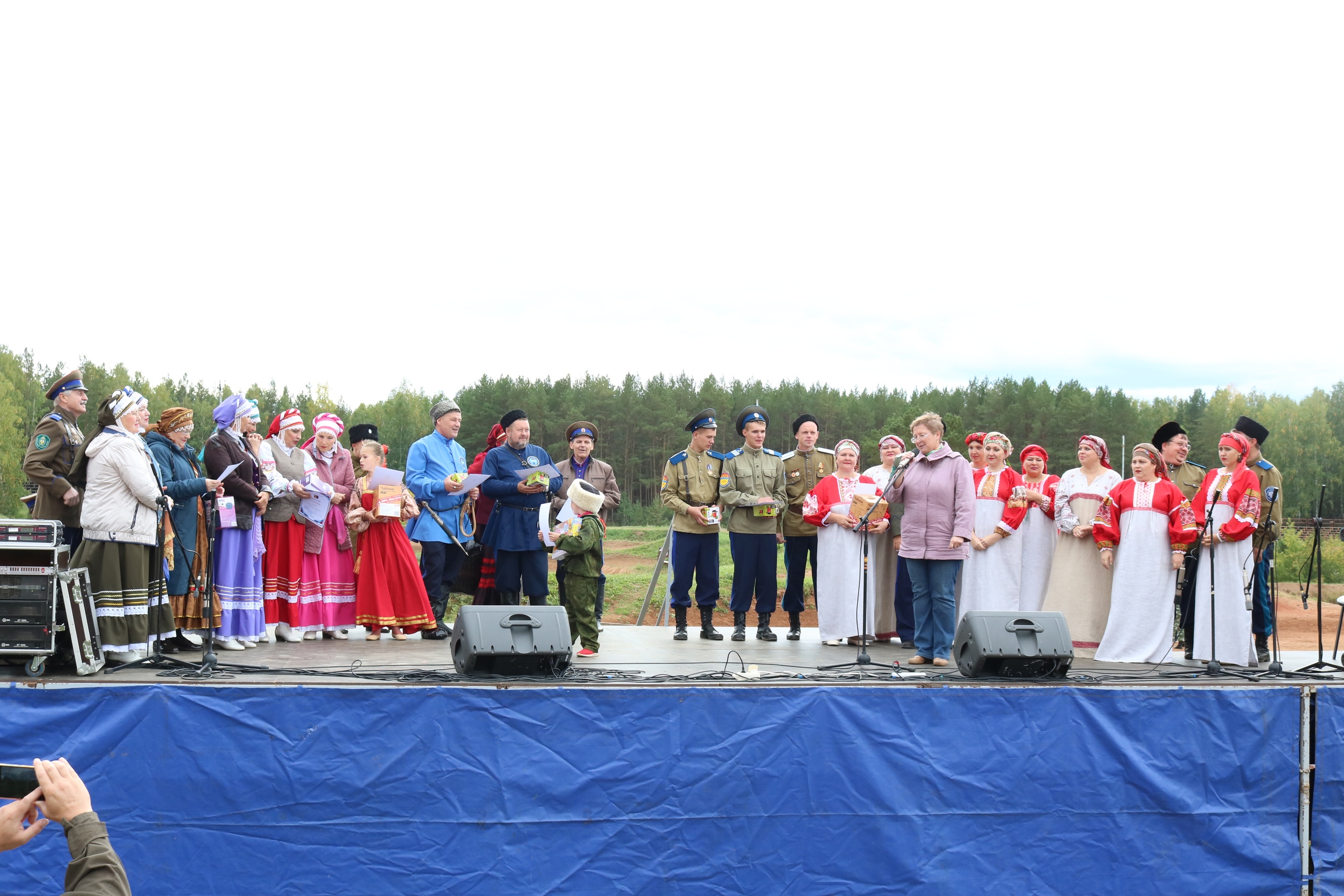 Широка казачья удаль, хороша казачья песня: в Каменске-Уральском по-казачьи отметили день святого Александра Невского Широка казачья удаль, хороша казачья песня: в Каменске-Уральском по-казачьи отметили день святого Александра Невского