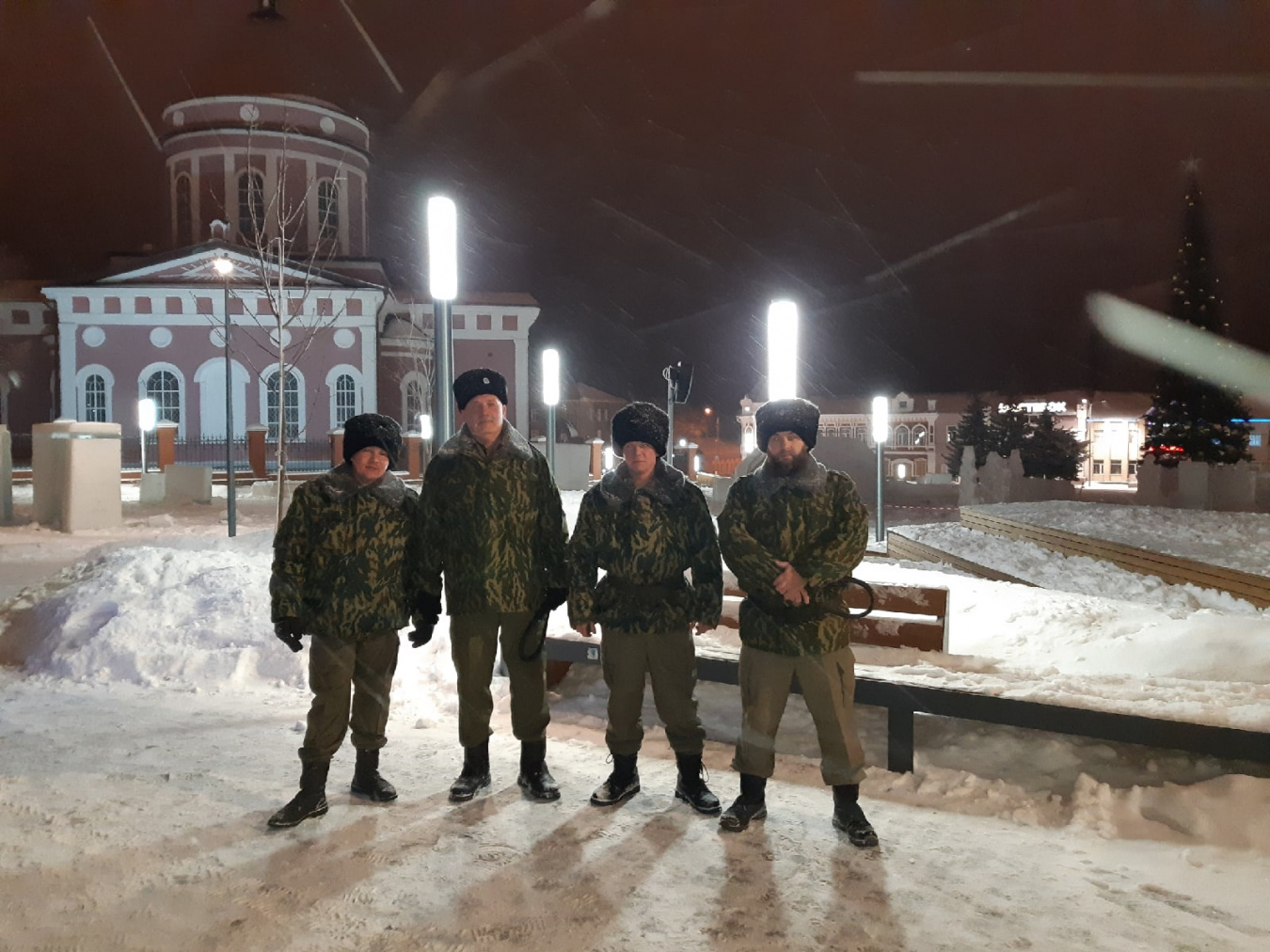 В Бирске казаки охраняют общественный порядок 