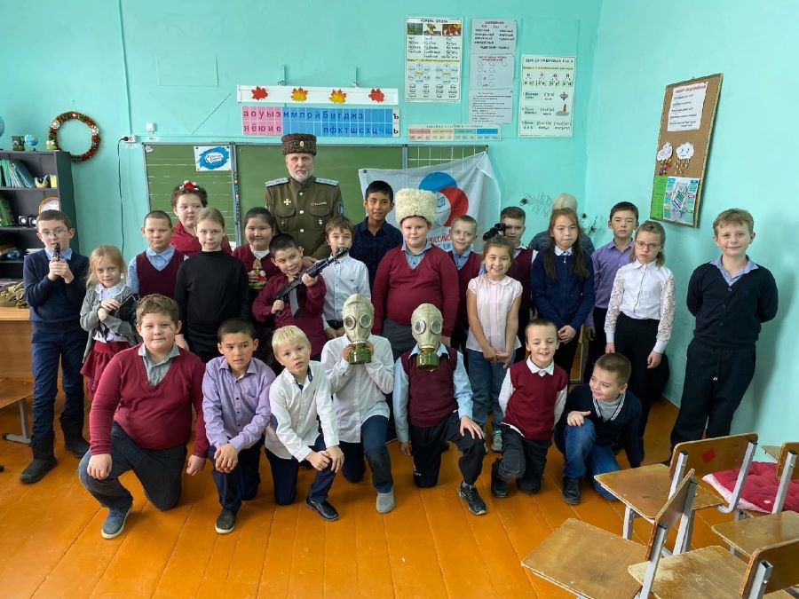 В школе поселка Челябинской области прошел Урок атамана