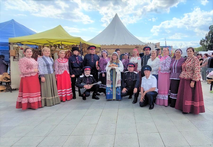 На Ирбитской ярмарке пели казачьи песни На Ирбитской ярмарке пели казачьи песни