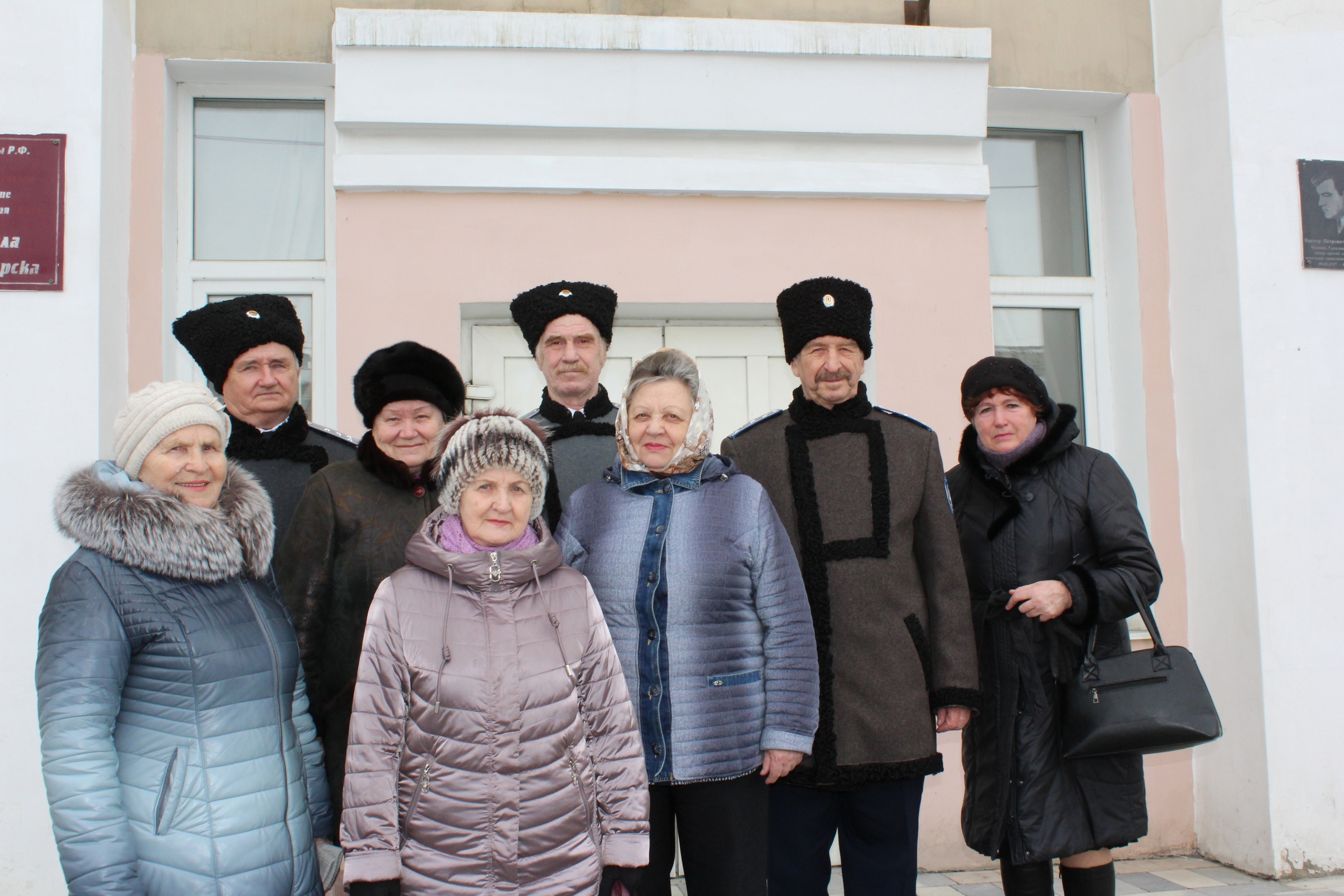 Казаки ОГКО посетили творческий концерт, посвященный Дню защитника Отечества и 75-летию Победы в Великой Отечественной войне 