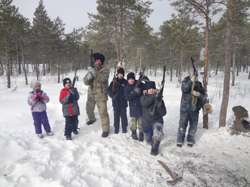 Казаки и казачата хутора «Изумрудный» совершили полевой выход Казаки и казачата хутора «Изумрудный» совершили полевой выход