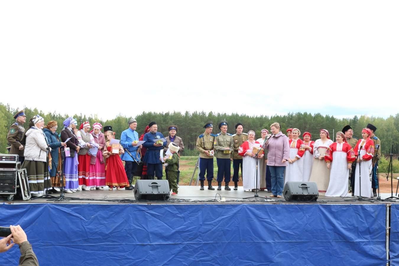 Широка казачья удаль, хороша казачья песня: в Каменске-Уральском по-казачьи отметили день святого Александра Невского