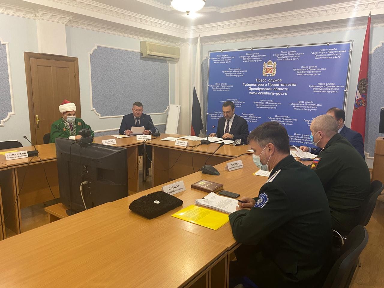 Казачество и власть: совет при губернаторе Оренбургской области взял курс на организацию государственной службы казаков. Казачество и власть: совет при губернаторе Оренбургской области взял курс на организацию государственной службы казаков.