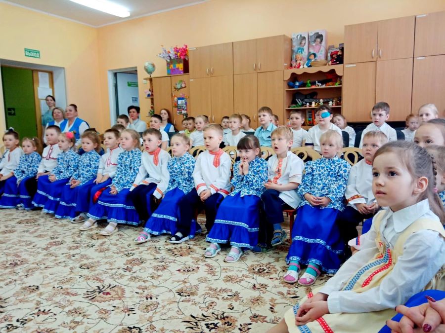 В Камышлове казаки подали детям урок мужества и патриотизма в детском саду В Камышлове казаки подали детям урок мужества и патриотизма в детском саду