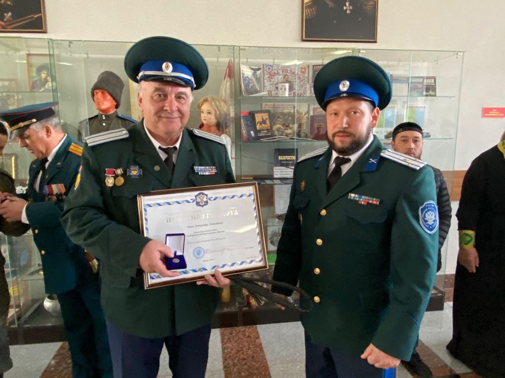 Танкистов Уральского гвардейского соединения посвятили в казаки Танкистов Уральского гвардейского соединения посвятили в казаки