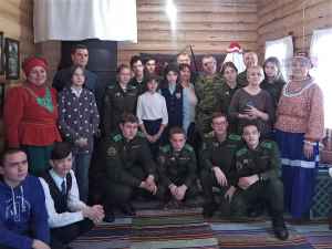 Знакомство с традициями: В Курганской области казаки провели экскурсию для детей в «Казачьем подворье» Знакомство с традициями: В Курганской области казаки провели экскурсию для детей в «Казачьем подворье»