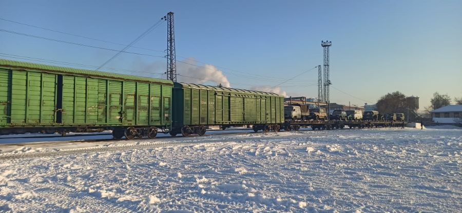 Казаки отправили помощь фронту железной дорогой