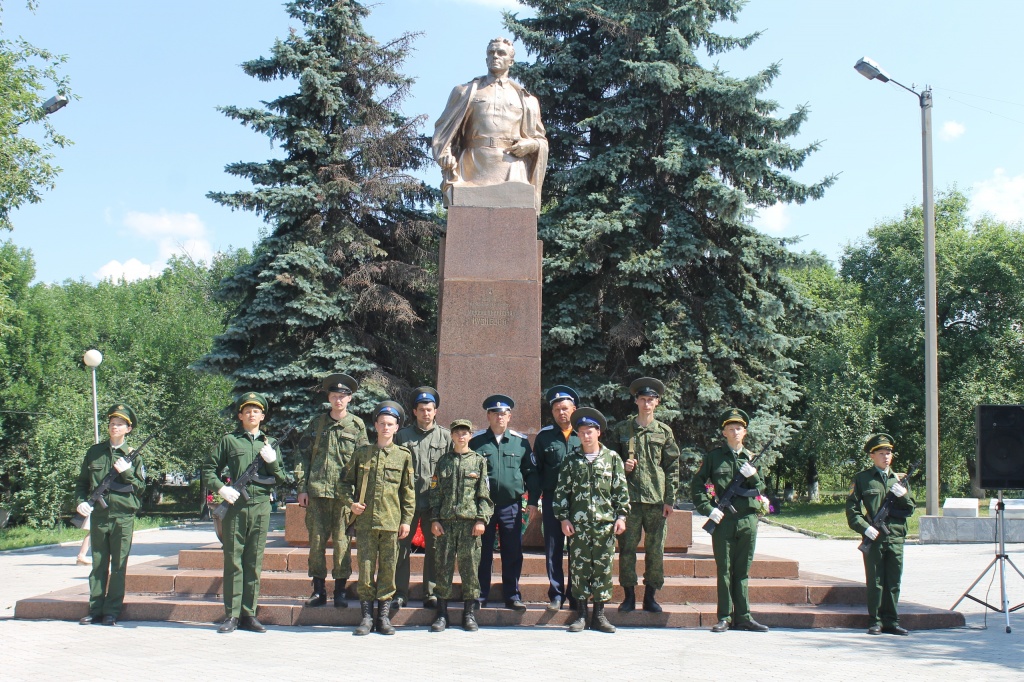 I1ACxpMFc1M.jpg